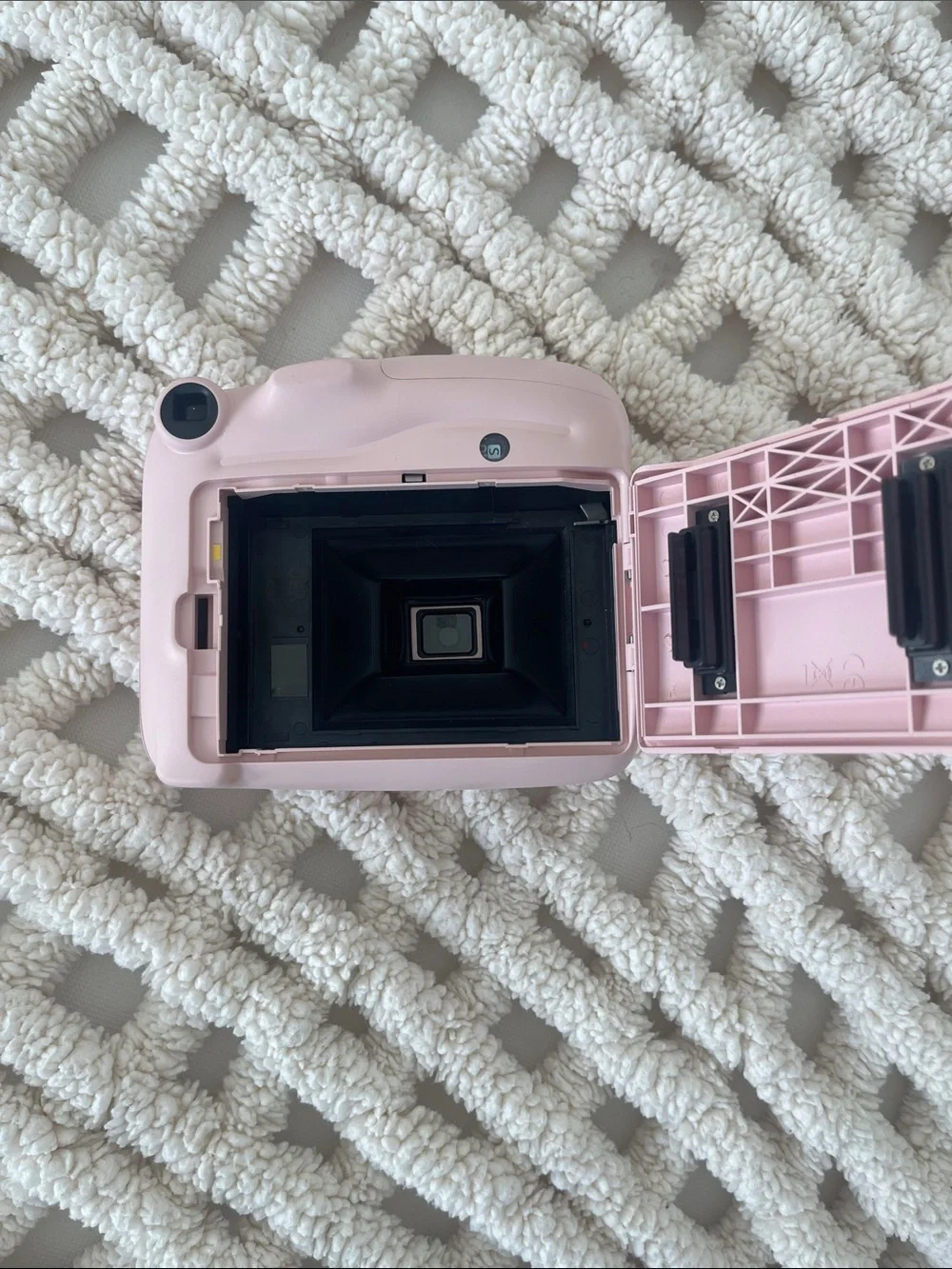 🌸Fujifilm instax mini 11 - Pink Instant Camera- Used Once! perfect condition!🌸